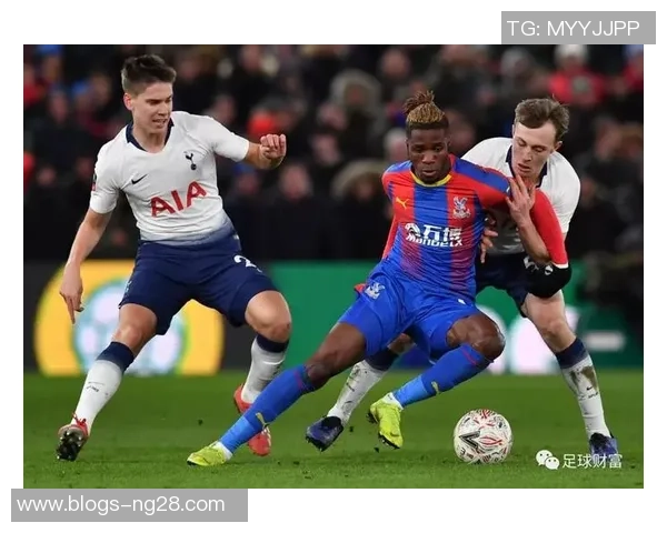 光州队与尚州尚武队的激烈对决展现足球魅力与团队精神的巅峰对抗 光州队与尚州尚武队的激烈对决展现足球魅力与团队精神的巅峰对抗